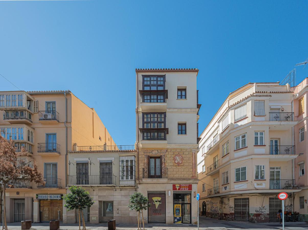 Dona Elvira. Las Terrazas Malaga Luaran gambar